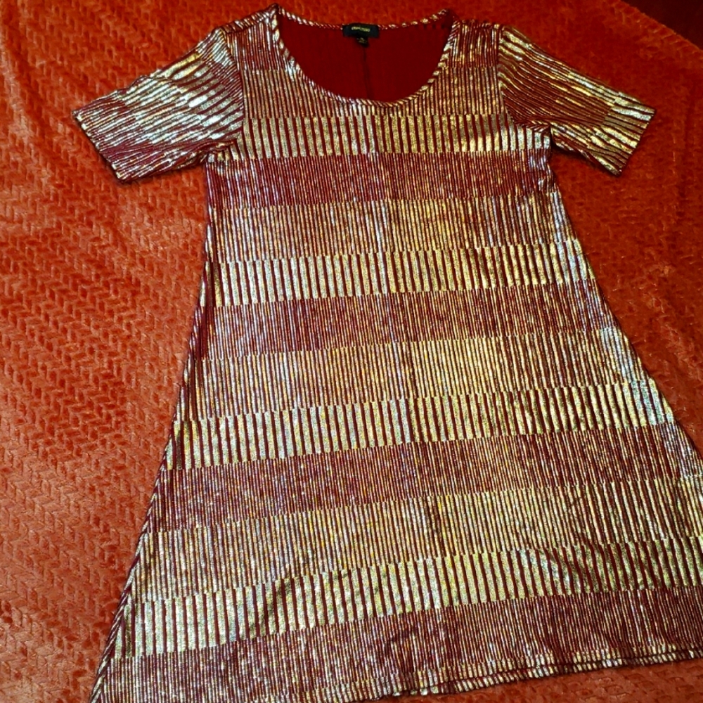 Espresso Burgundy And Gold  Knit Top Size M